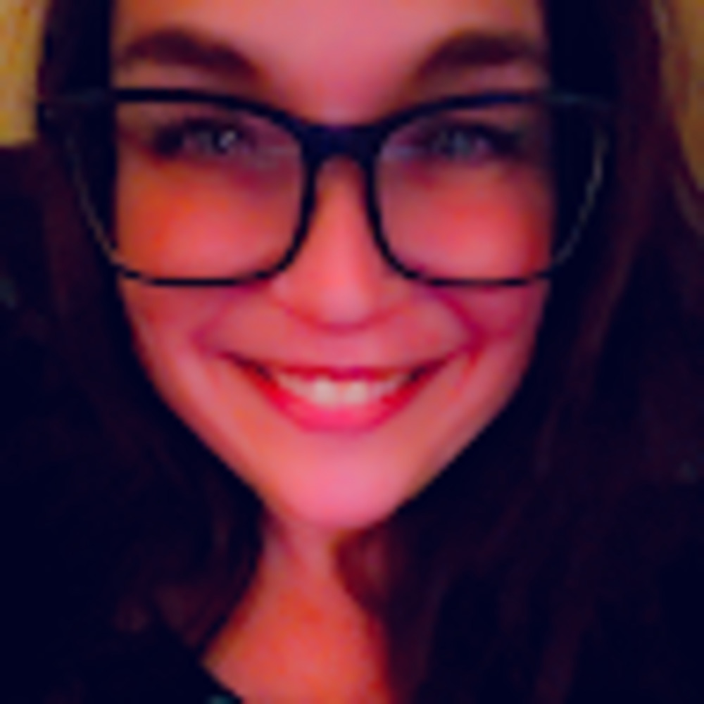 Meet your Posher, Lara